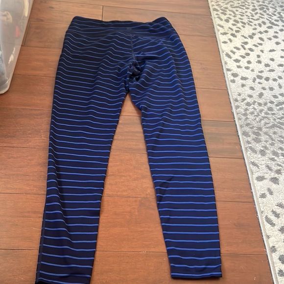Athleta High Waist Navy Striped Leggings Size M - Picture 3 of 3